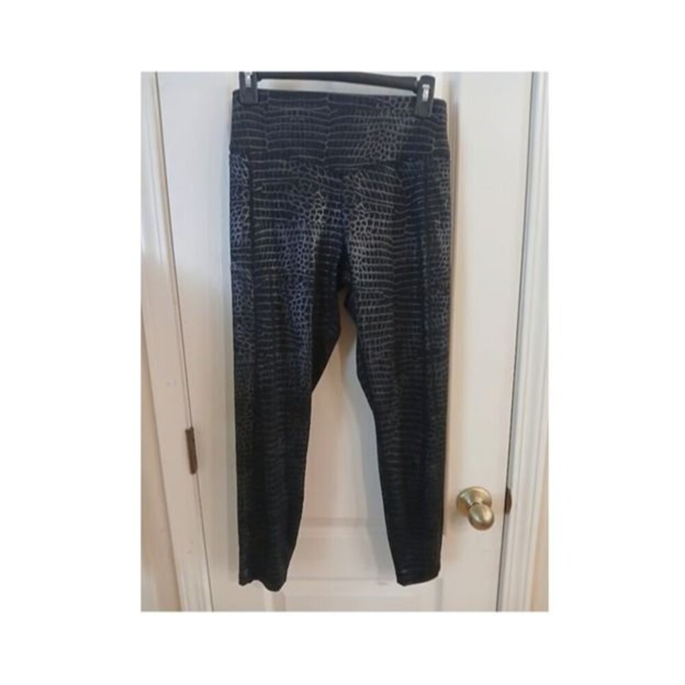 Victoria's Secret Pink Active Ultimate Legging Black Metallic Gator M Mcbling